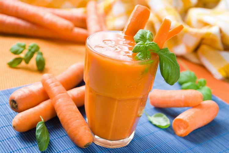 Морковный сок и молоко при ожирении печени