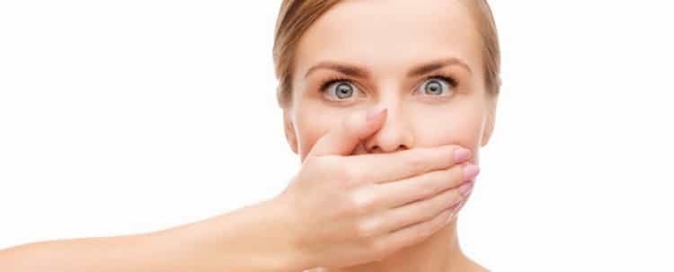 Почему возникает запах изо рта