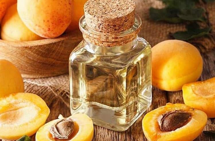 благодаря целебным свойствам широкое применение в медицине и косметологии нашло масло абрикоса.