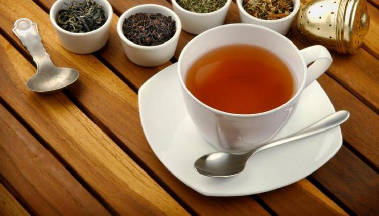 Чай на основе подорожника тоже помогает при воспалении поджелудочной.