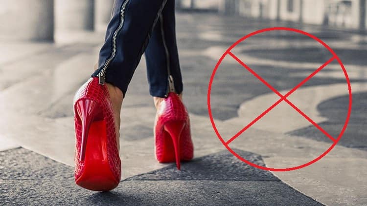 говоря о профилактике этого заболевания, напомним, что женщинам нельзя постоянно ходить на высоких каблуках.