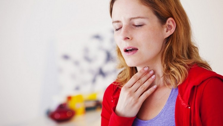 Нередко симптомом хронической усталости, требующим лечения, является даже боль в горле.
