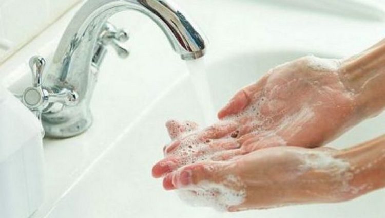 В целях профилактики чрезвычайно важно придерживать личной гигиены и как можно чаще мыть руки с мылом.