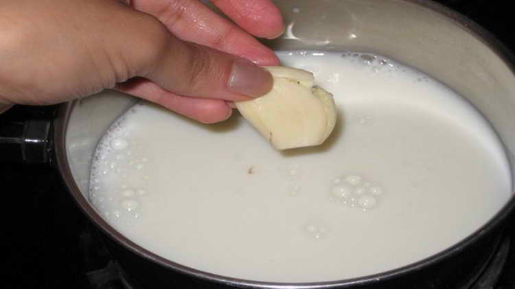 Три рецепта чесночного молока от геморроя