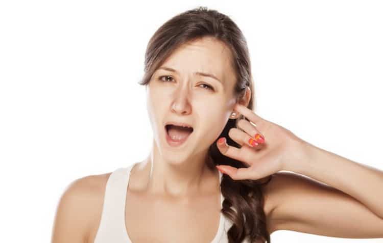 Все о причинах, симптомах и лечении зуда в ухе